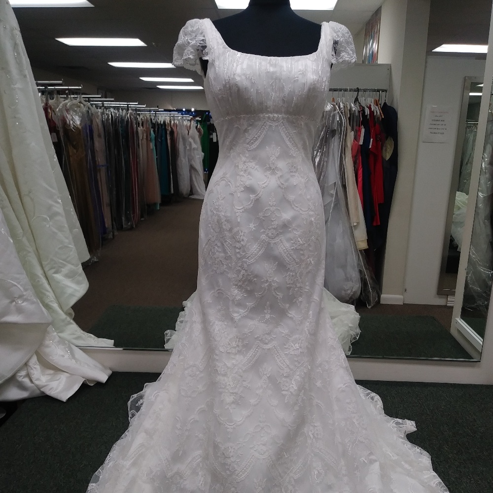 Allure Couture Ivory  8616 Wedding Gown